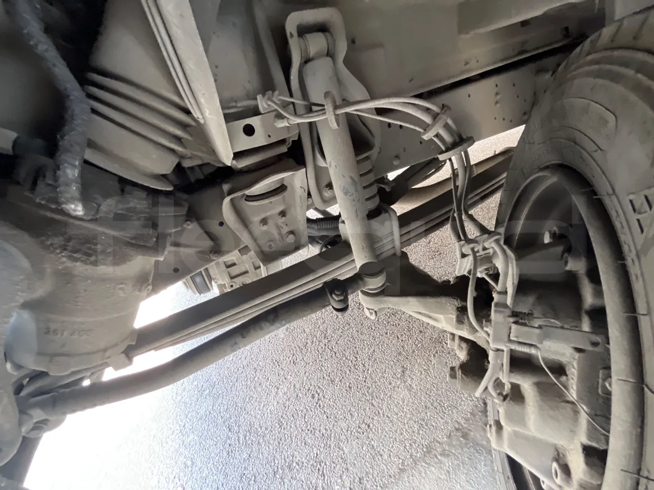 Mercedes-Benz 818 Sitcar - EUR5 - 130kW - 7.660m - front shock absorbers left