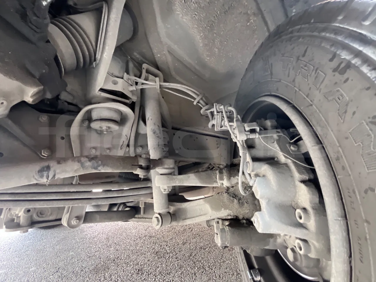 Mercedes-Benz 818 Sitcar - EUR5 - 130kW - 7.660m - front shock absorbers right