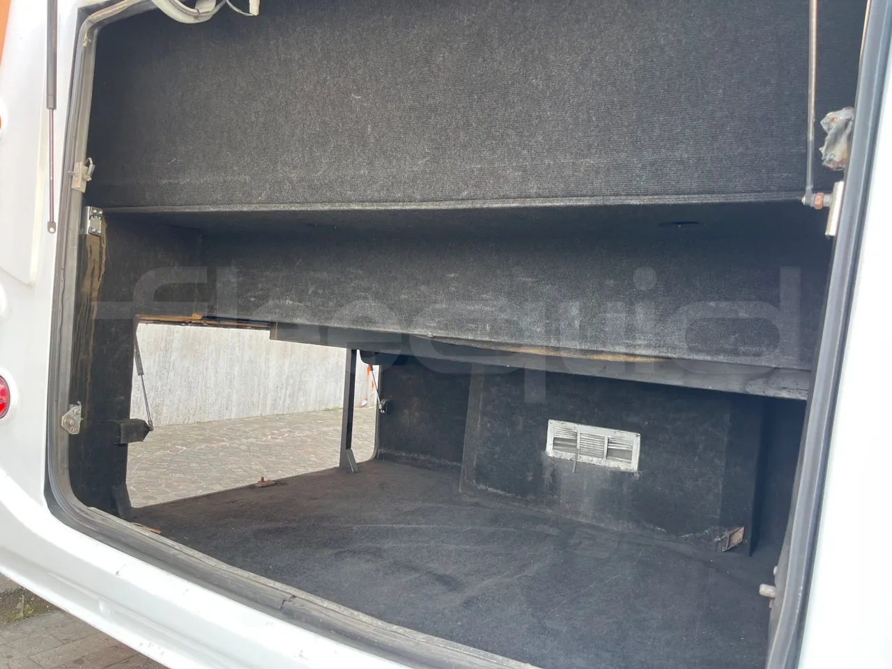 Mercedes-Benz 818 Sitcar - EUR5 - 130kW - 7.660m - internal frame rust check