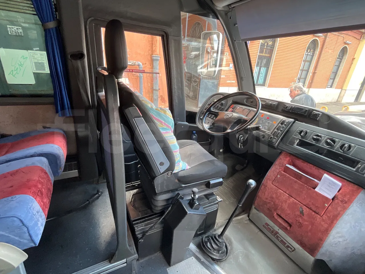 Mercedes-Benz 818 Sitcar - EUR5 - 130kW - 7.660m - monitor detail photo