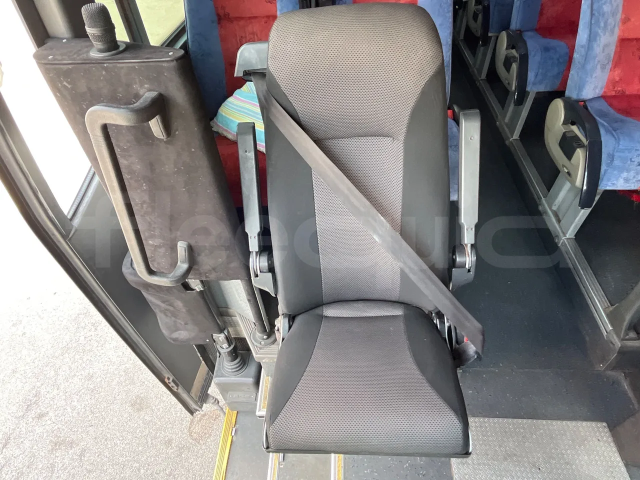 Mercedes-Benz 818 Sitcar - EUR5 - 130kW - 7.660m - hostess seat photo