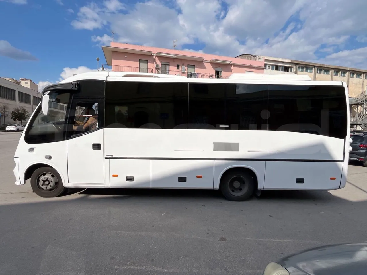 Mercedes-Benz 818 Sitcar - EUR5 - 130kW - 7.660m - left side photo