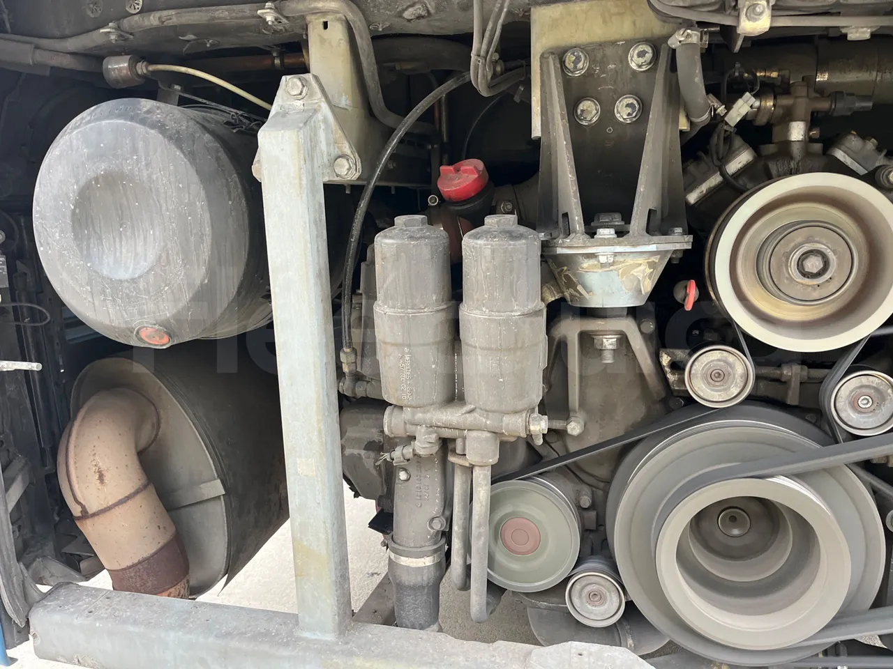 Setra S315 GT/ Euro 3 - 260 Kw - 12 Mt - engine plate photo