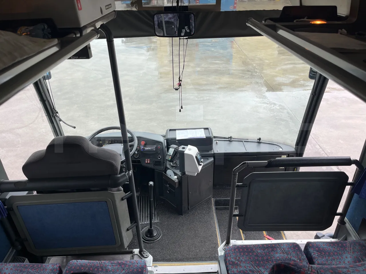 Setra S315 GT/ Euro 3 - 260 Kw - 12 Mt - jack and driver keys