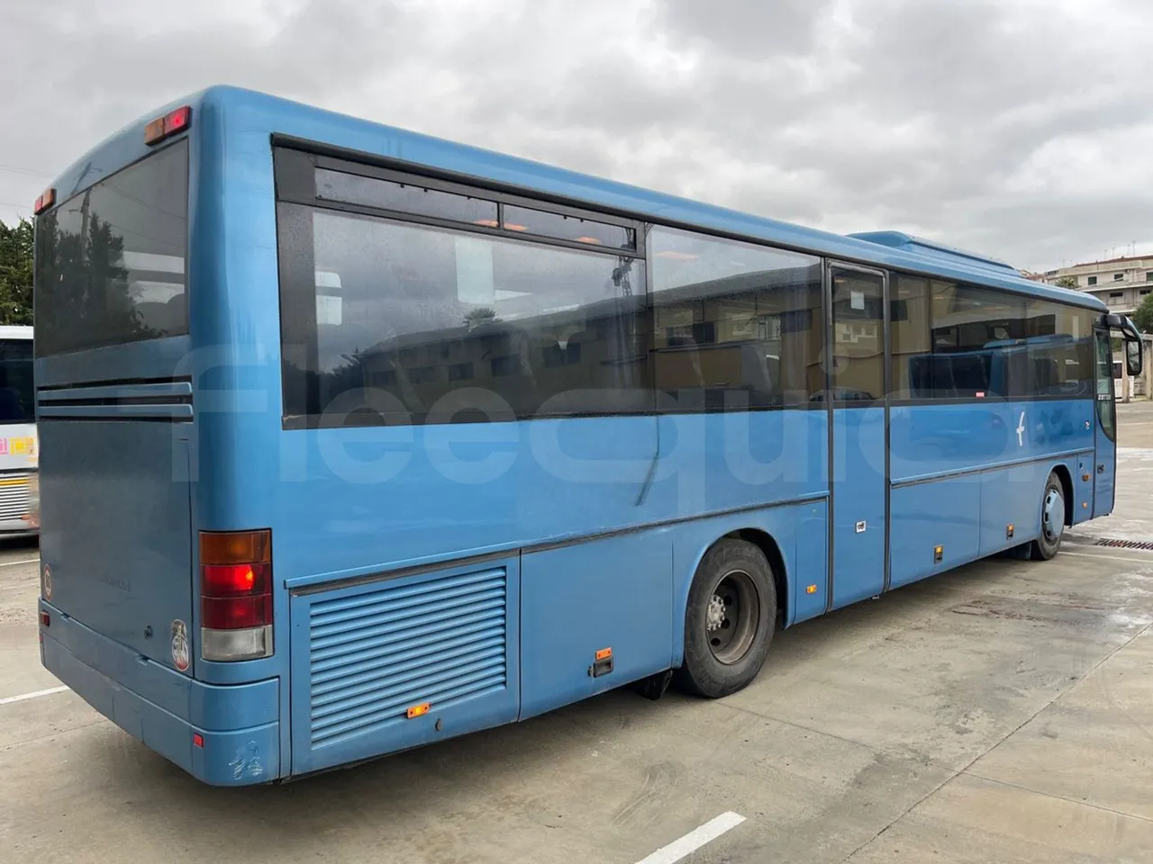 Setra S315 GT/ Euro 3 - 260 Kw - 12 Mt - 3/4 right rear doors closed