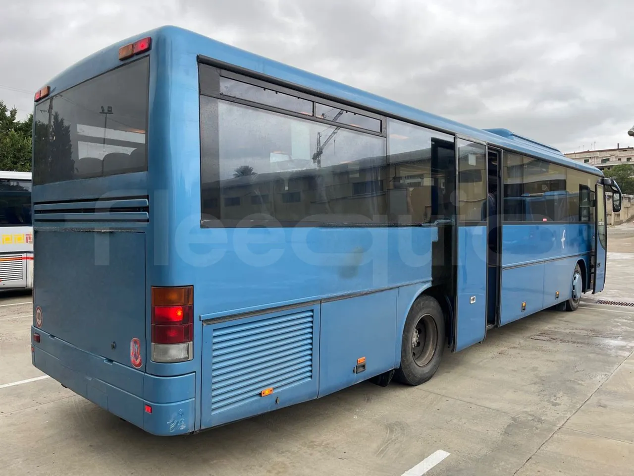 Setra S315 GT/ Euro 3 - 260 Kw - 12 Mt - 3/4 right rear doors open
