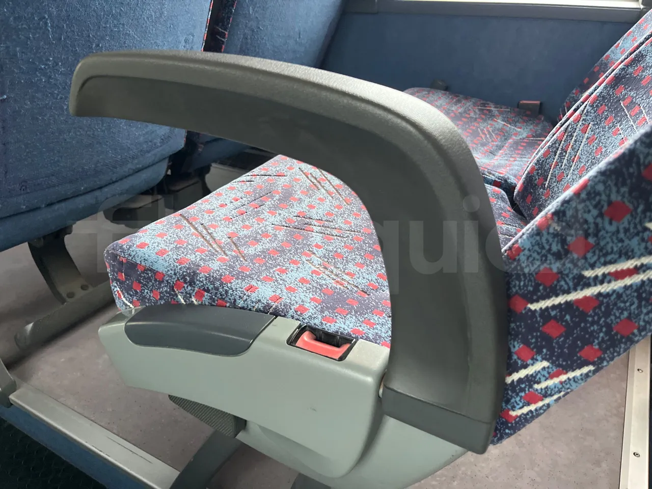 Setra S315 GT/ Euro 3 - 260 Kw - 12 Mt - armrest detail photo