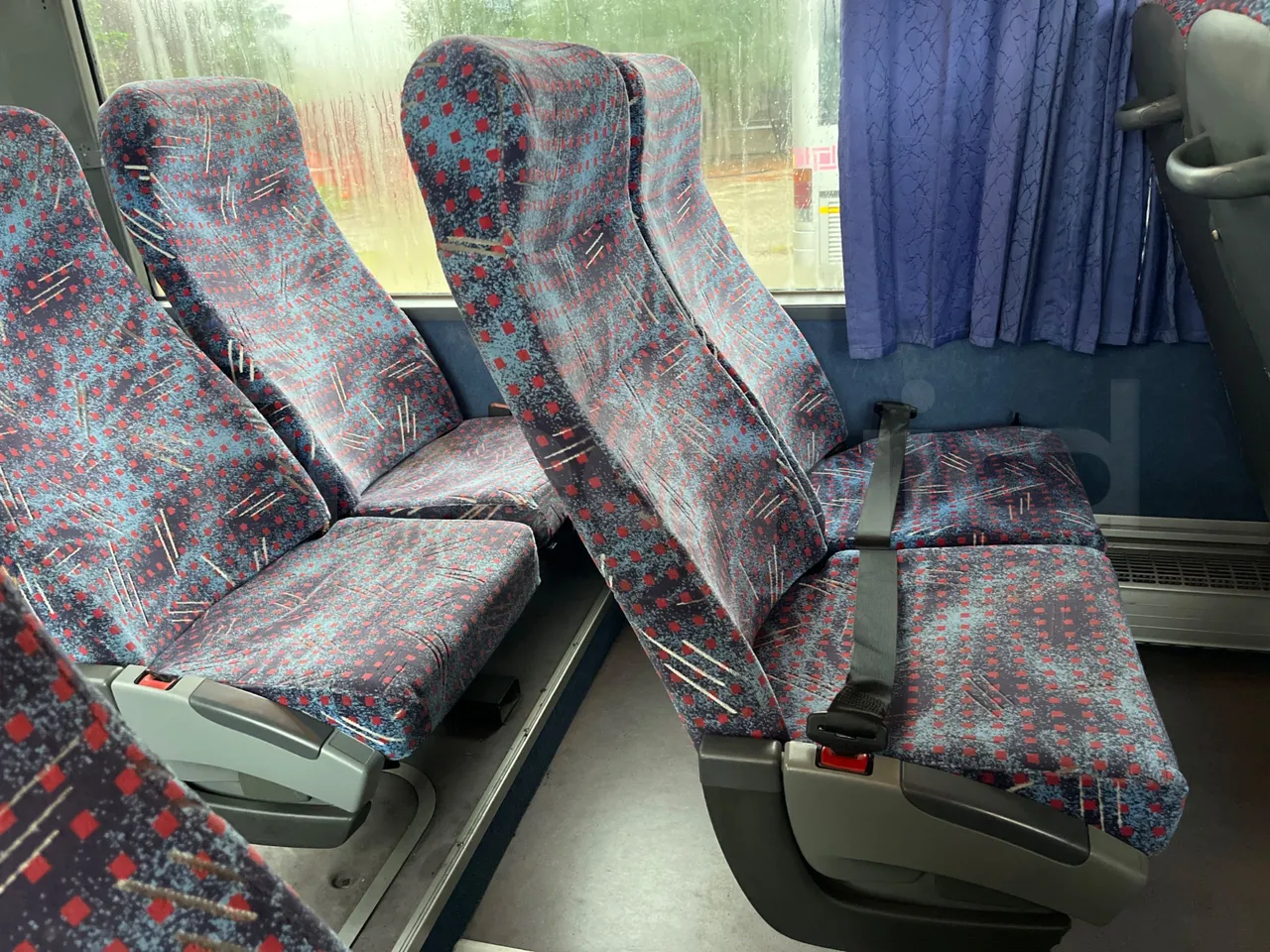 Setra S315 GT/ Euro 3 - 260 Kw - 12 Mt - central seat safety belt