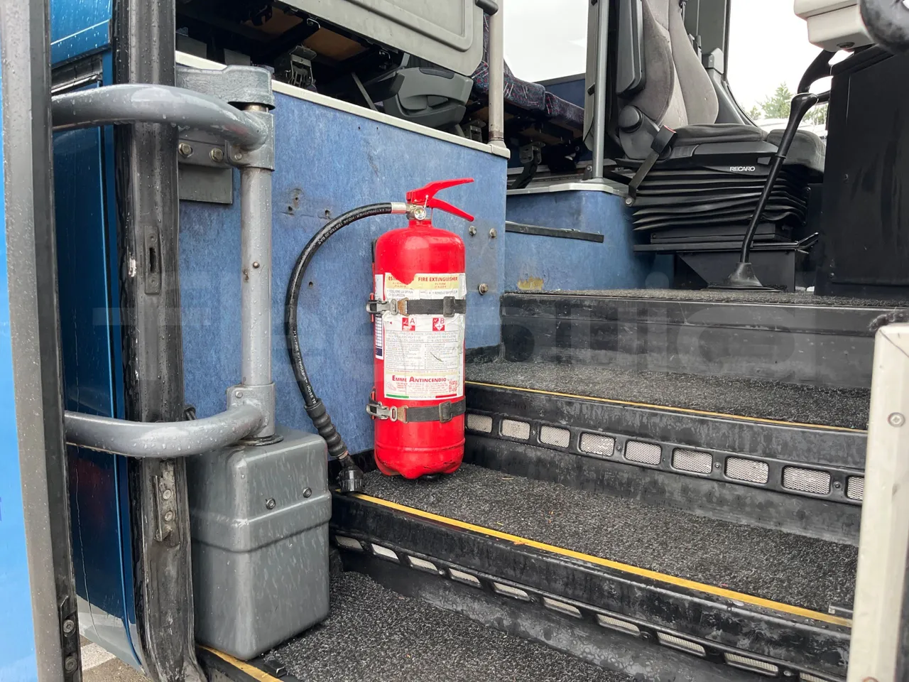 Setra S315 GT/ Euro 3 - 260 Kw - 12 Mt - door mechanism photo