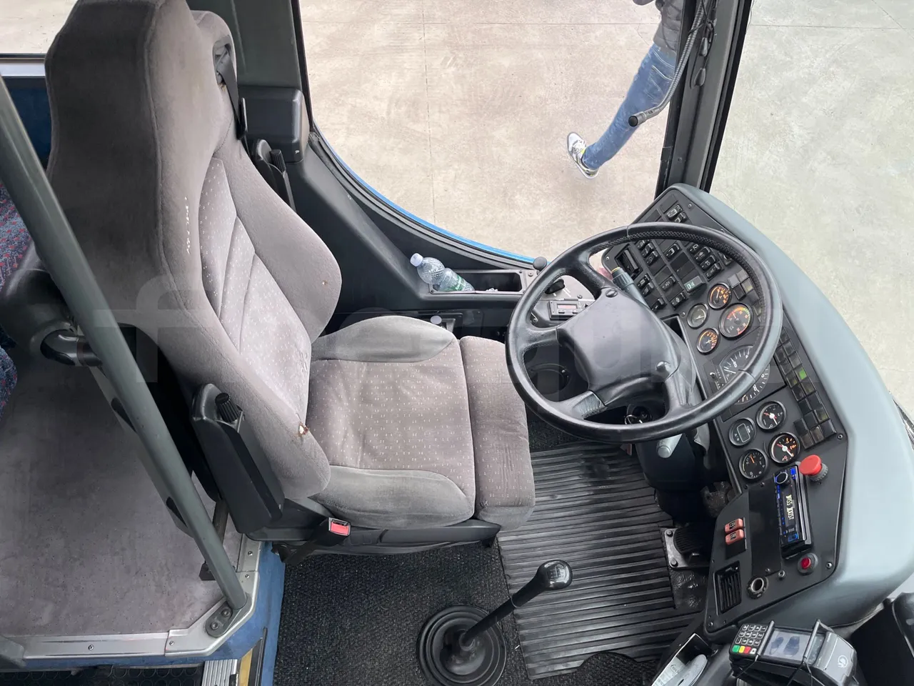 Setra S315 GT/ Euro 3 - 260 Kw - 12 Mt - driver's seat photo
