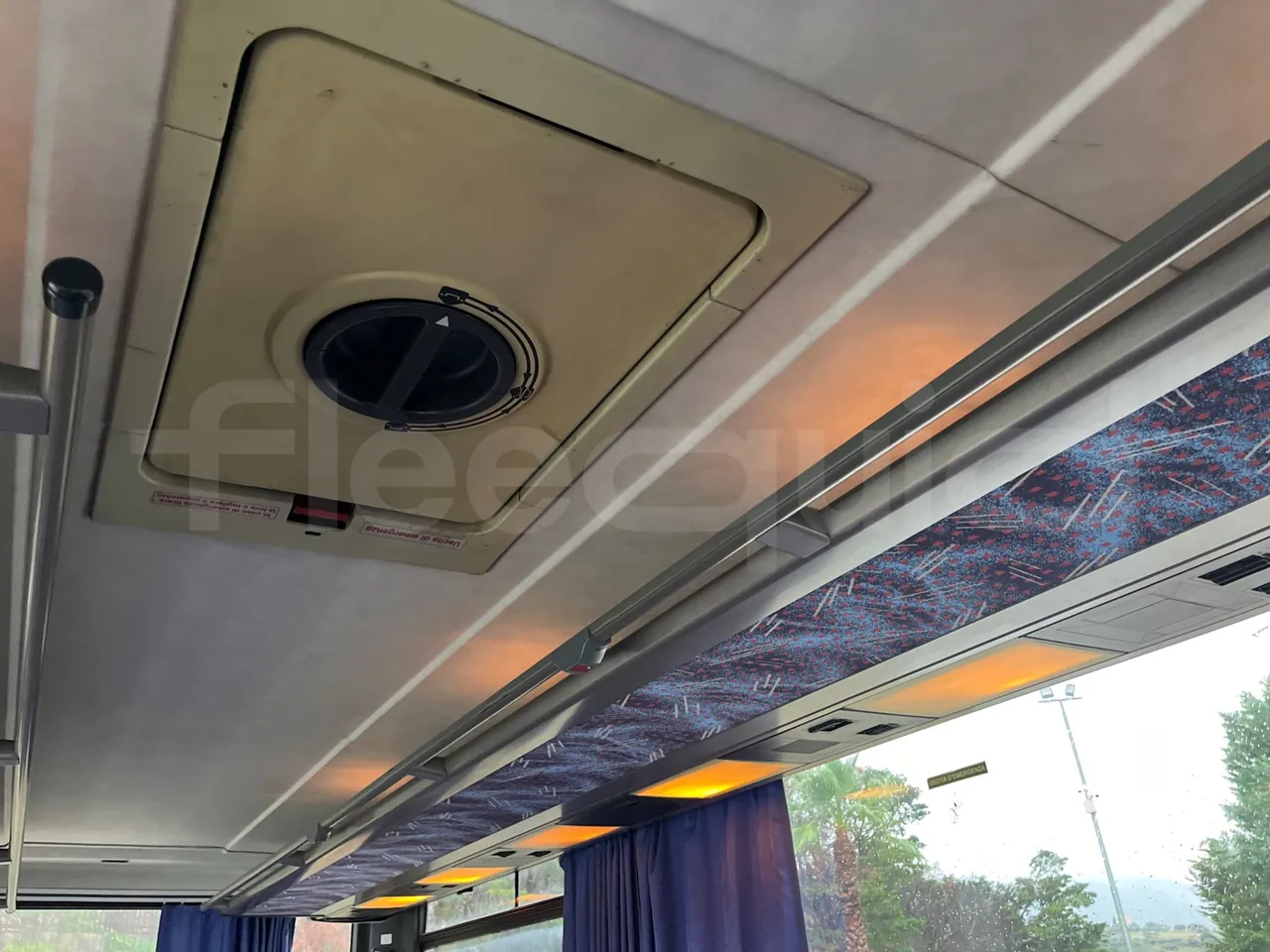 Setra S315 GT/ Euro 3 - 260 Kw - 12 Mt - roof hatch 2