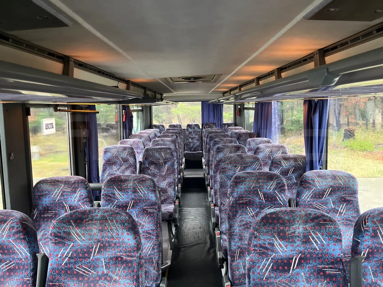 Setra S315 GT/ Euro 3 - 260 Kw - 12 Mt - reverse view middle aisle
