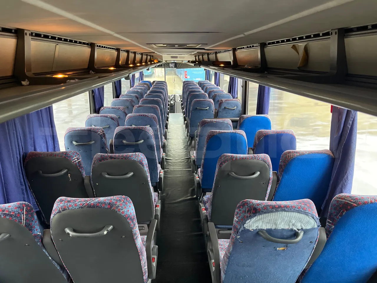 Setra S315 GT/ Euro 3 - 260 Kw - 12 Mt - monitor detail photo