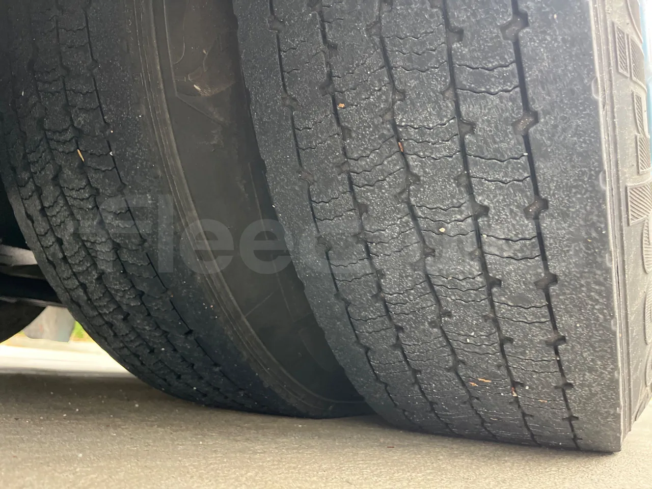 Setra S315 GT/ Euro 3 - 260 Kw - 12 Mt - tread condition front tires left