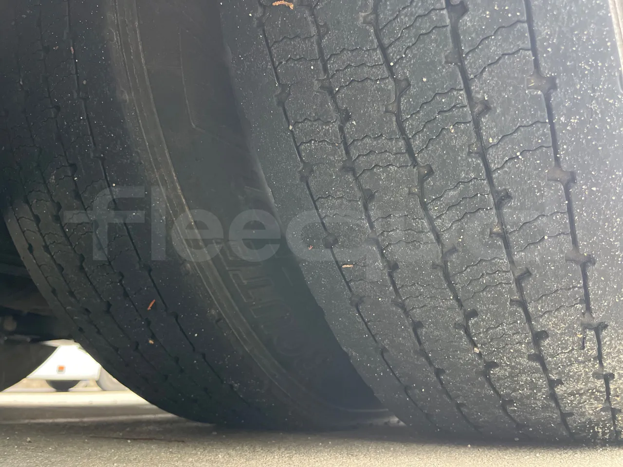 Setra S315 GT/ Euro 3 - 260 Kw - 12 Mt - tread condition third axle tires left
