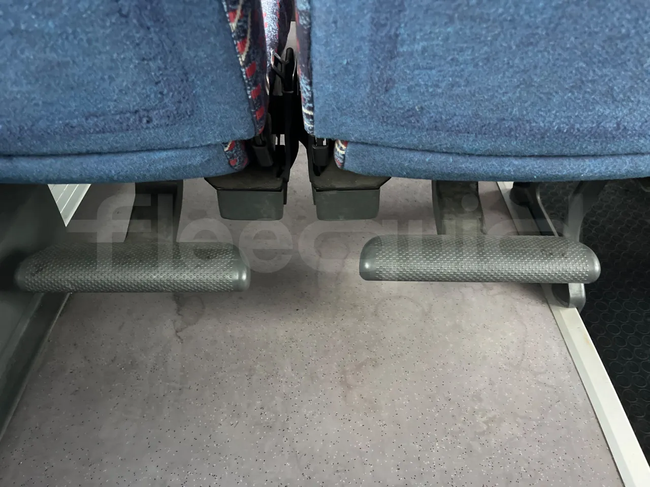 Setra S315 GT/ Euro 3 - 260 Kw - 12 Mt - power outlets detail