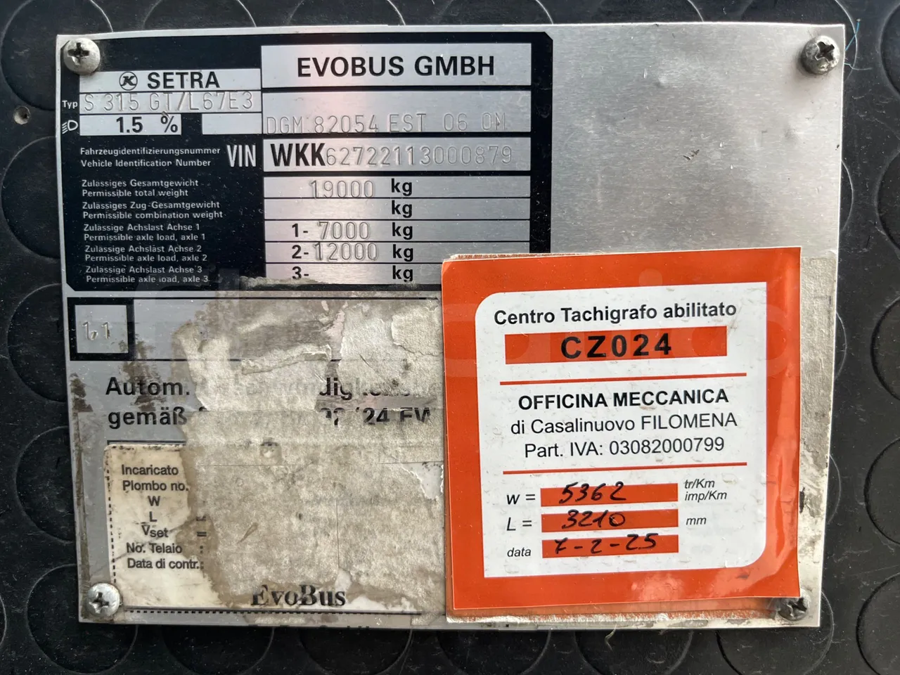 Setra S315 GT/ Euro 3 - 260 Kw - 12 Mt - vehicle plate photo