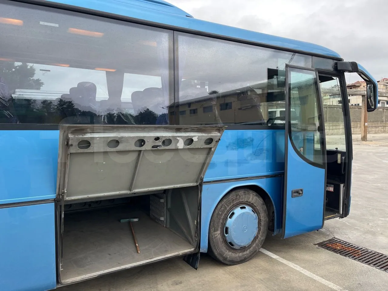 Setra S315 GT/ Euro 3 - 260 Kw - 12 Mt - platform open photo