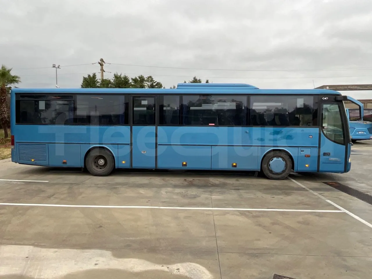 Setra S315 GT/ Euro 3 - 260 Kw - 12 Mt - right side doors closed