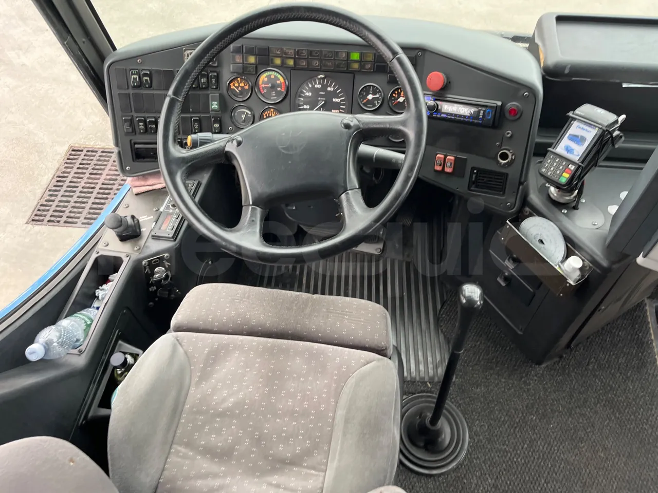 Setra S315 GT/ Euro 3 - 260 Kw - 12 Mt - steering wheel photo