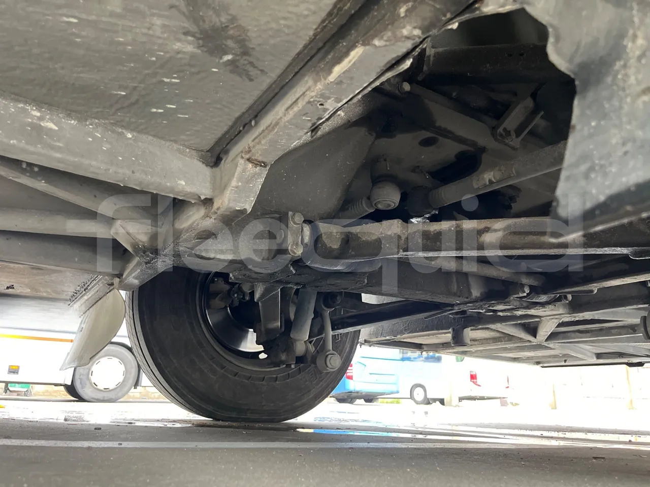 Setra S315 GT/ Euro 3 - 260 Kw - 12 Mt - front axle right side