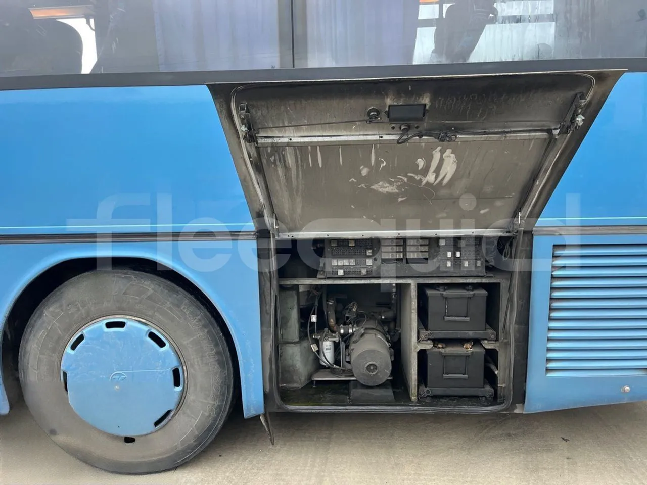 Setra S315 GT/ Euro 3 - 260 Kw - 12 Mt - turntable external (18m)