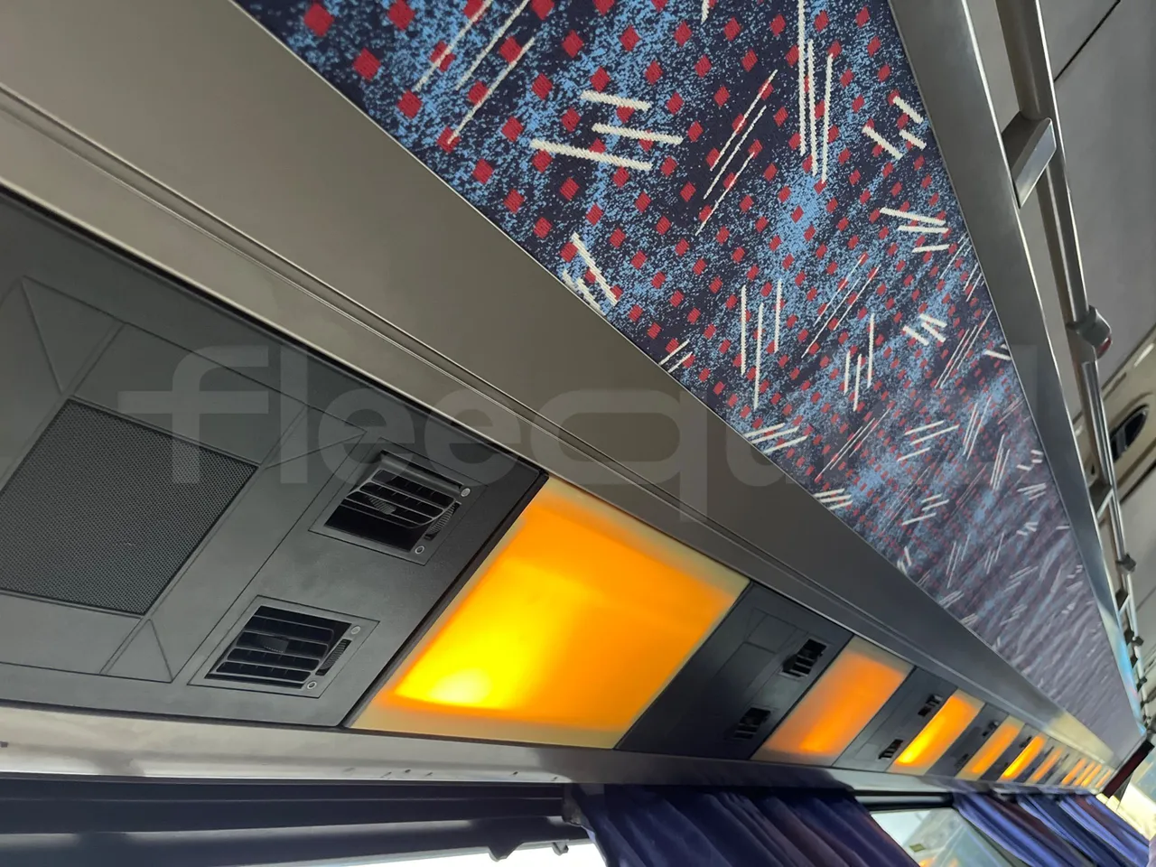 Setra S315 GT/ Euro 3 - 260 Kw - 12 Mt - turntable internal (18m)