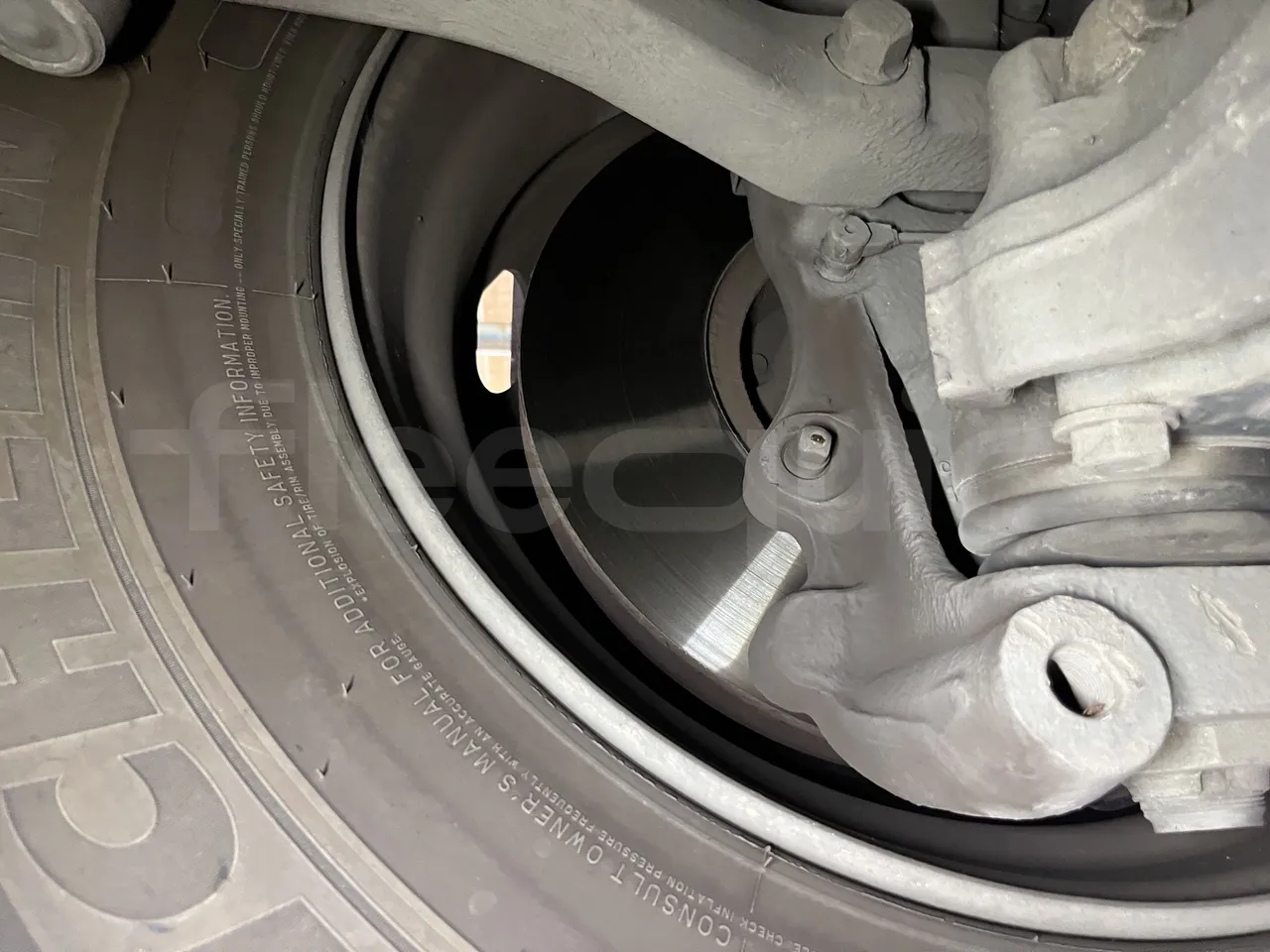 Iveco Crossway - First Axle Discs Left Side