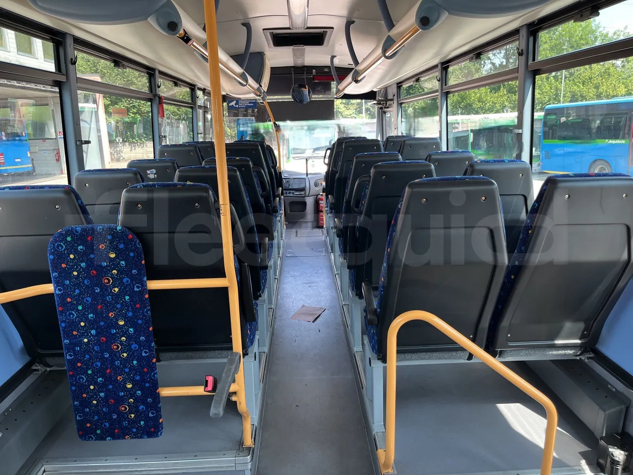 Iveco Crossway - Forward Seats From Middle Position