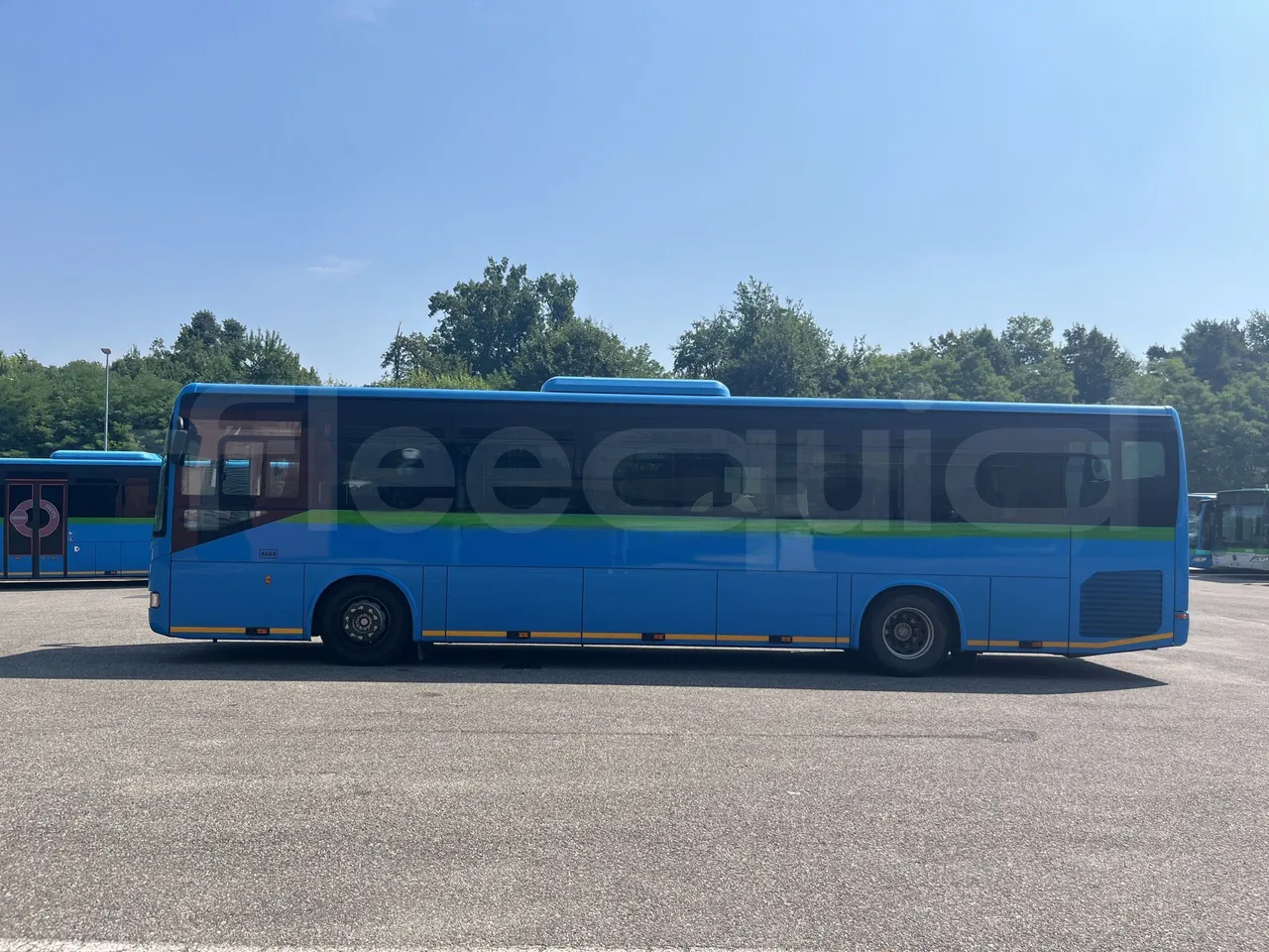 Iveco Crossway - Left Side