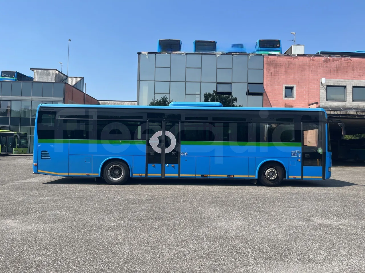 Iveco Crossway - Right Side