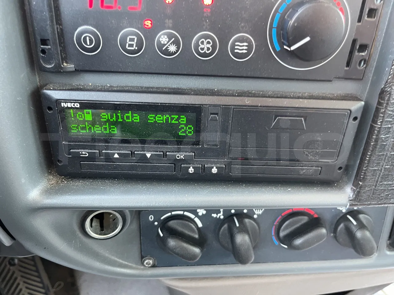 Iveco Crossway - Tachograph