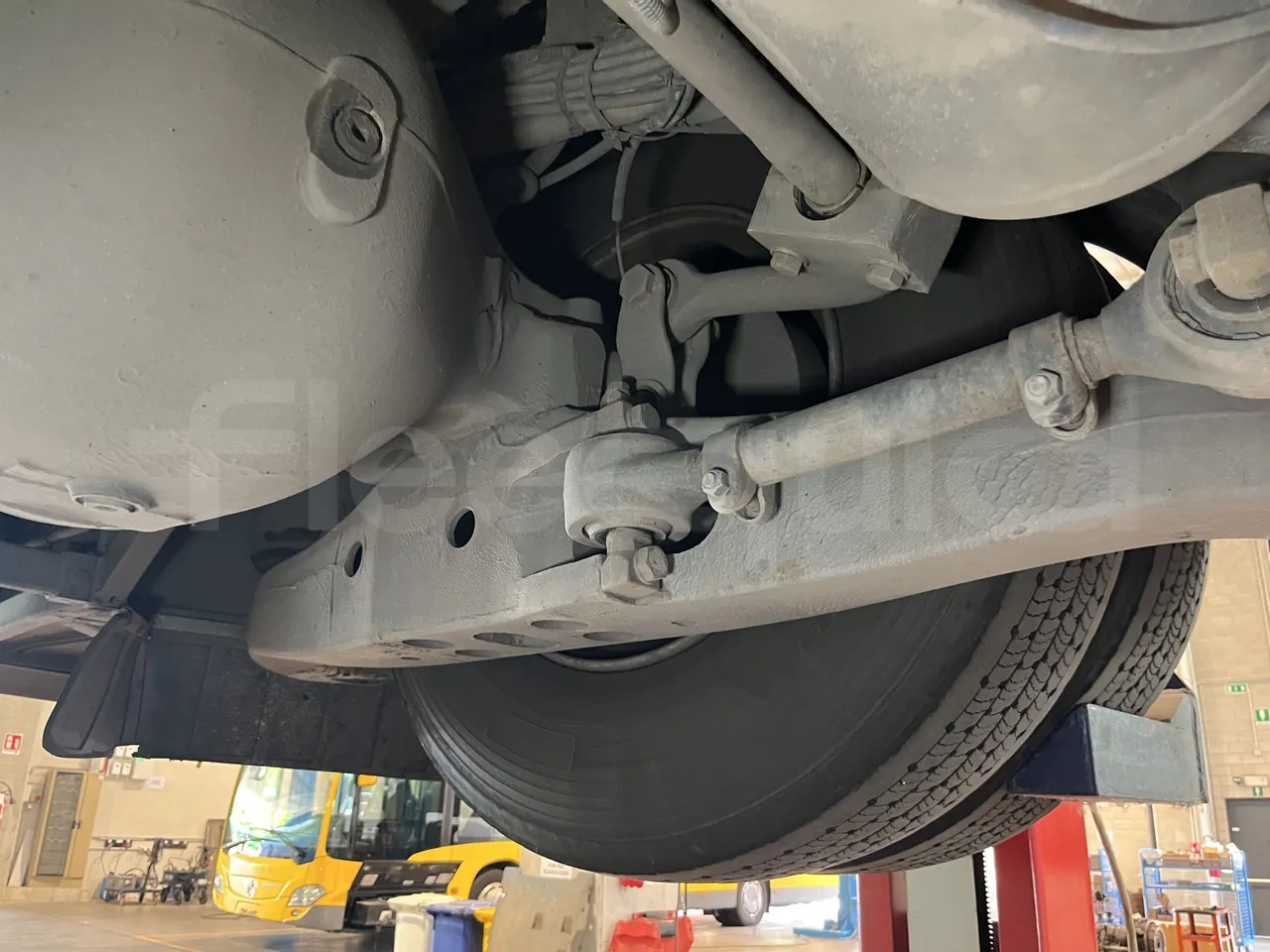 Iveco Crossway - Third Axle Right Side