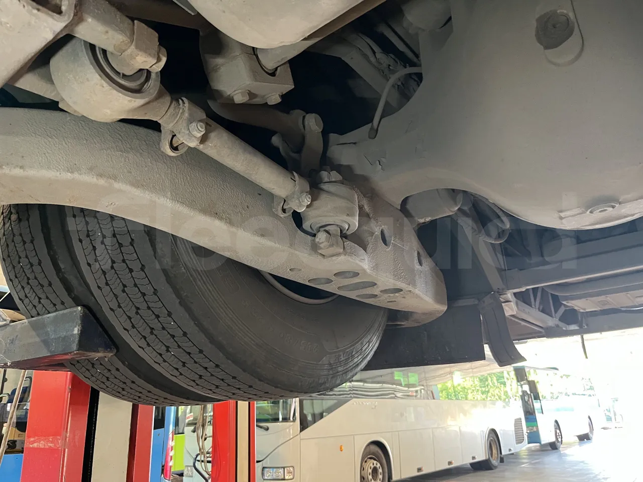 Iveco Crossway - Second Axle Left Side