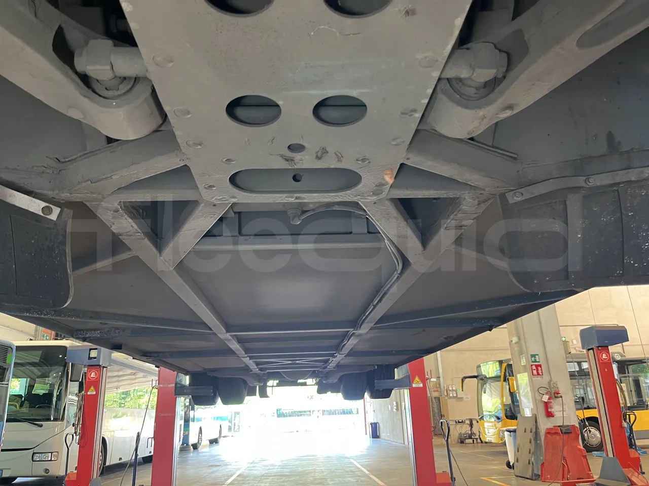 Iveco Crossway - Central Undercarriage