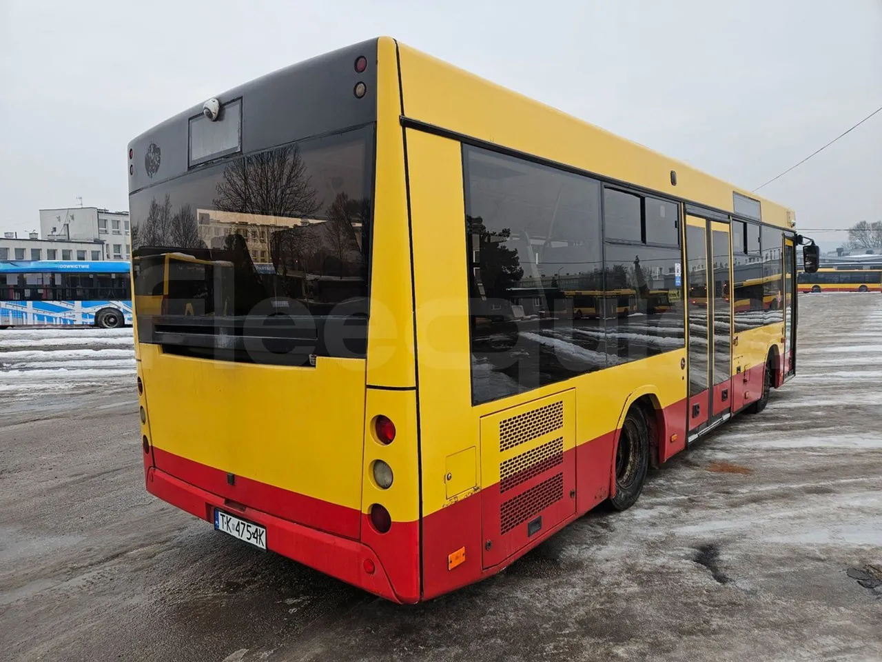 MAZ 206 206 - Euro 5 - 130 kW - 8.65 mt - 3/4 right rear doors closed