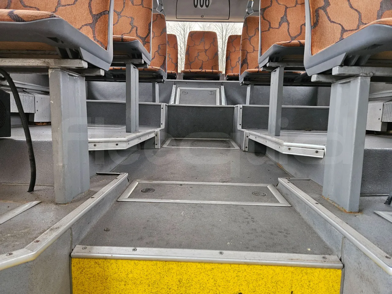 MAZ 206 206 - Euro 5 - 130 kW - 8.65 mt - seat brackets photo