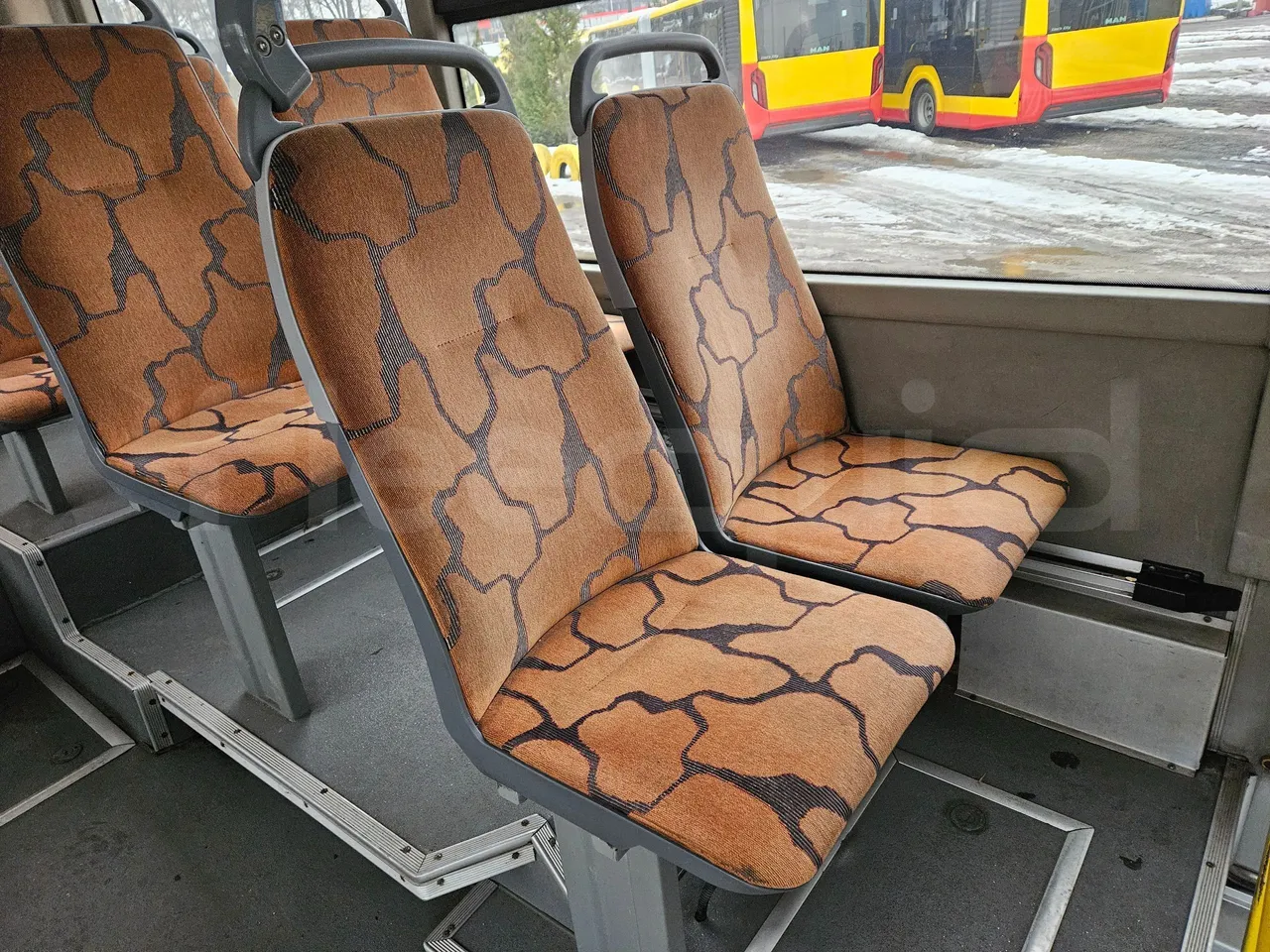 MAZ 206 206 - Euro 5 - 130 kW - 8.65 mt - central seat safety belt