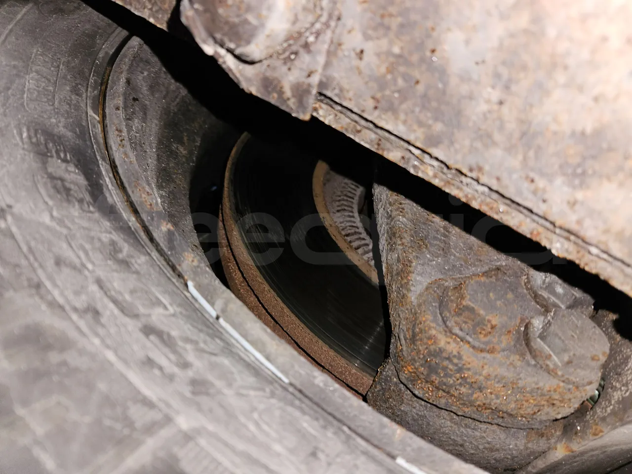 MAZ 206 206 - Euro 5 - 130 kW - 8.65 mt - axle 2 discs left