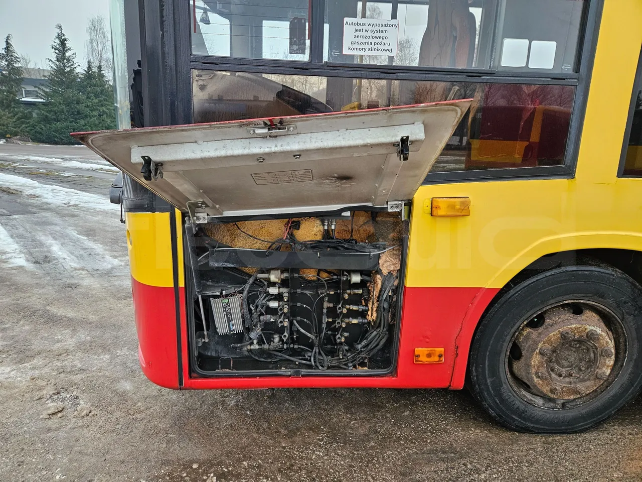 MAZ 206 206 - Euro 5 - 130 kW - 8.65 mt - external compartments photo