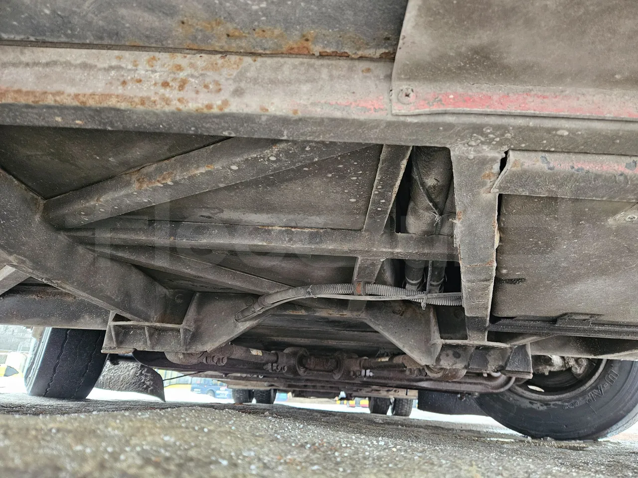 MAZ 206 206 - Euro 5 - 130 kW - 8.65 mt - front undercarriage from front