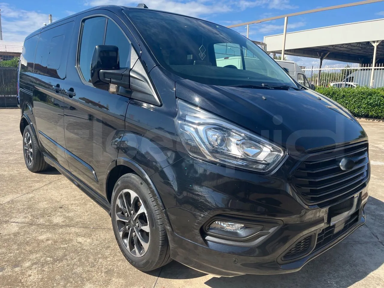 Ford Tourneo Custom BLFA1DBX -EUR6 -125kW -4.972m - Base cover photo