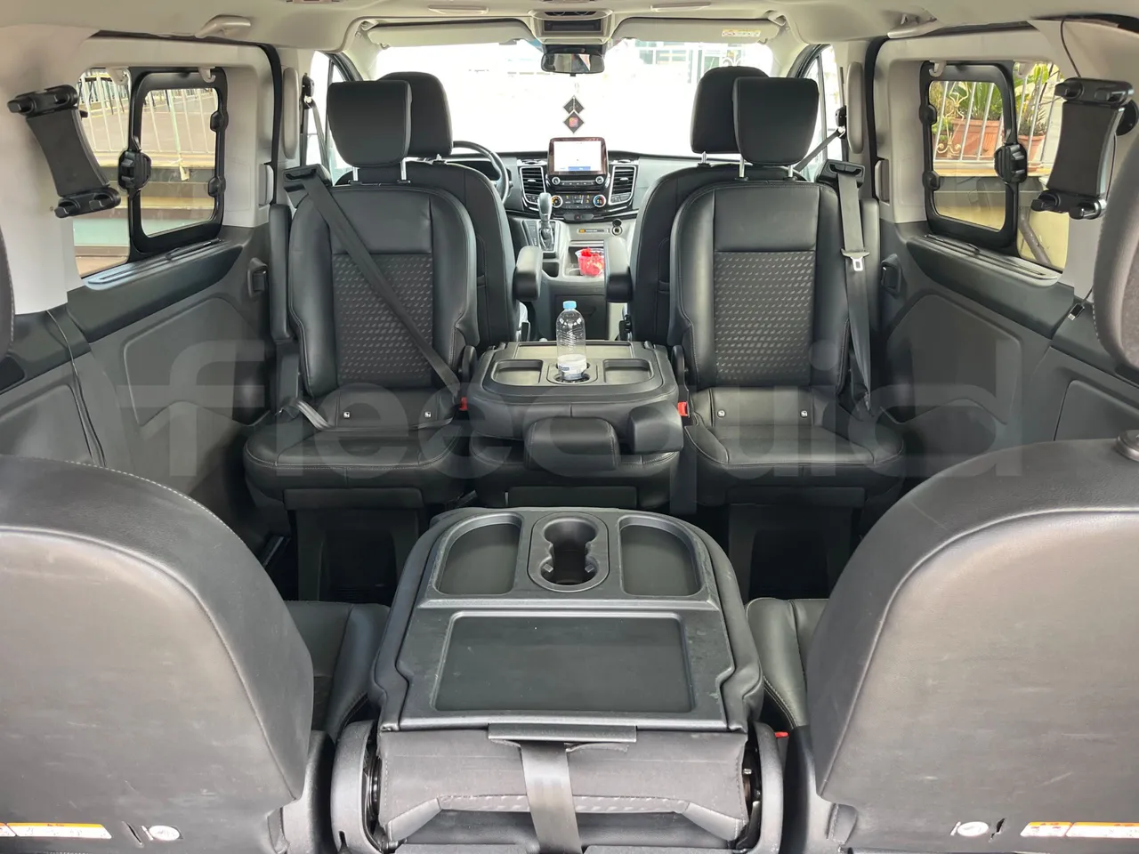 Ford Tourneo Custom BLFA1DBX -EUR6 -125kW -4.972m - footrest detail photo