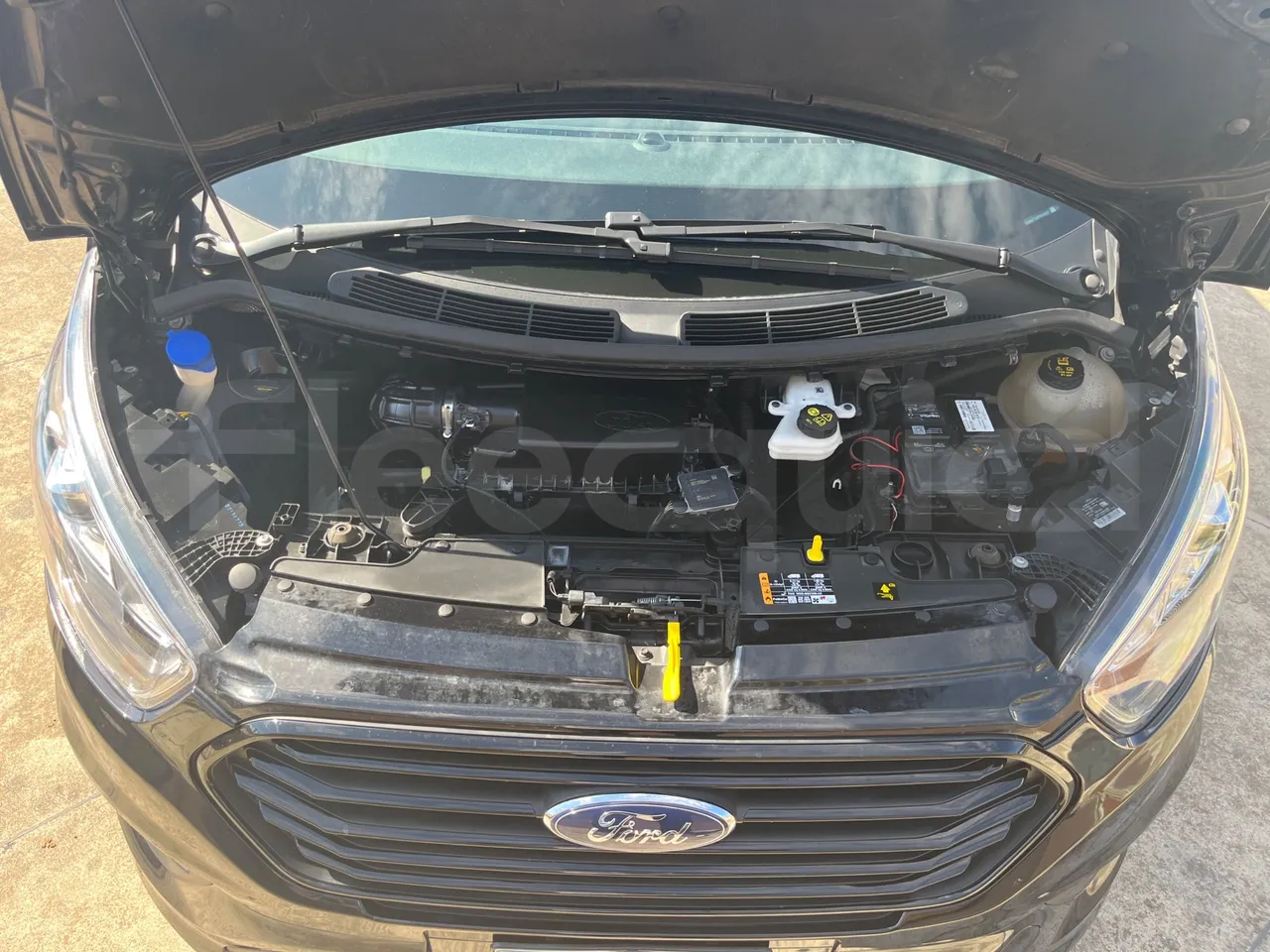 Ford Tourneo Custom BLFA1DBX -EUR6 -125kW -4.972m - rear hatch open
