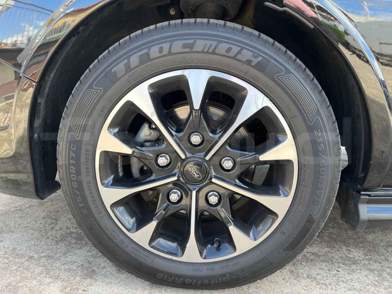 Ford Tourneo Custom BLFA1DBX -EUR6 -125kW -4.972m - front left tire measurements