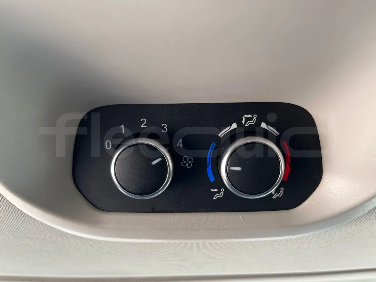 Ford Tourneo Custom BLFA1DBX -EUR6 -125kW -4.972m - turntable internal (18m)