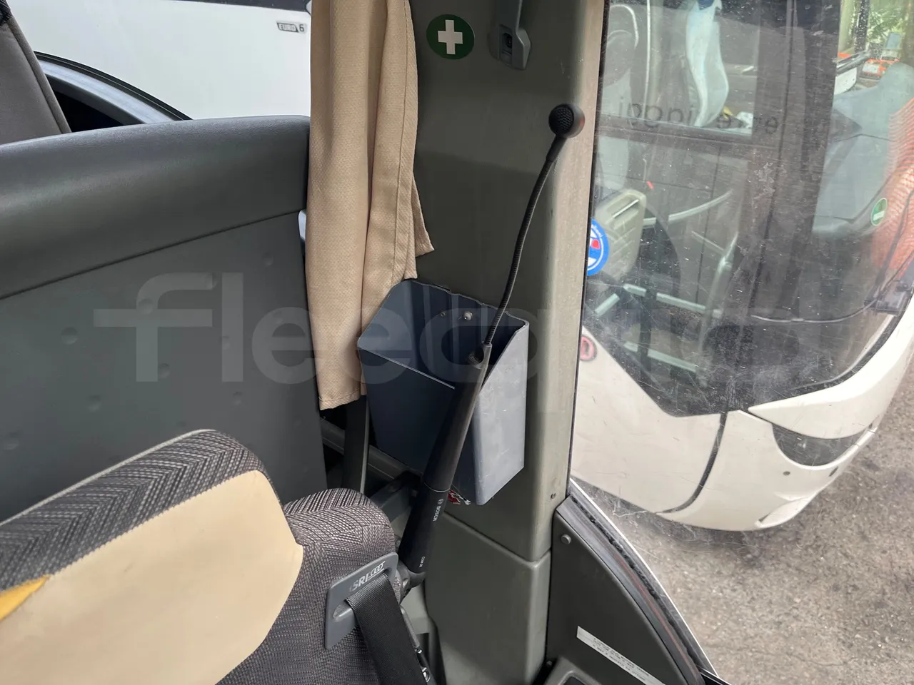 Mercedes-Benz Tourismo 632 01 - EUR5 - 300kW - 12.140m - driver microphone accessories photo