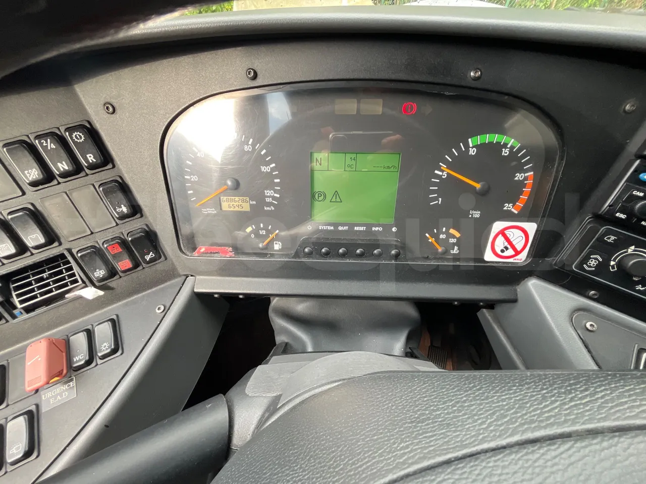 Mercedes-Benz Tourismo 632 01 - EUR5 - 300kW - 12.140m - dashboard lights on