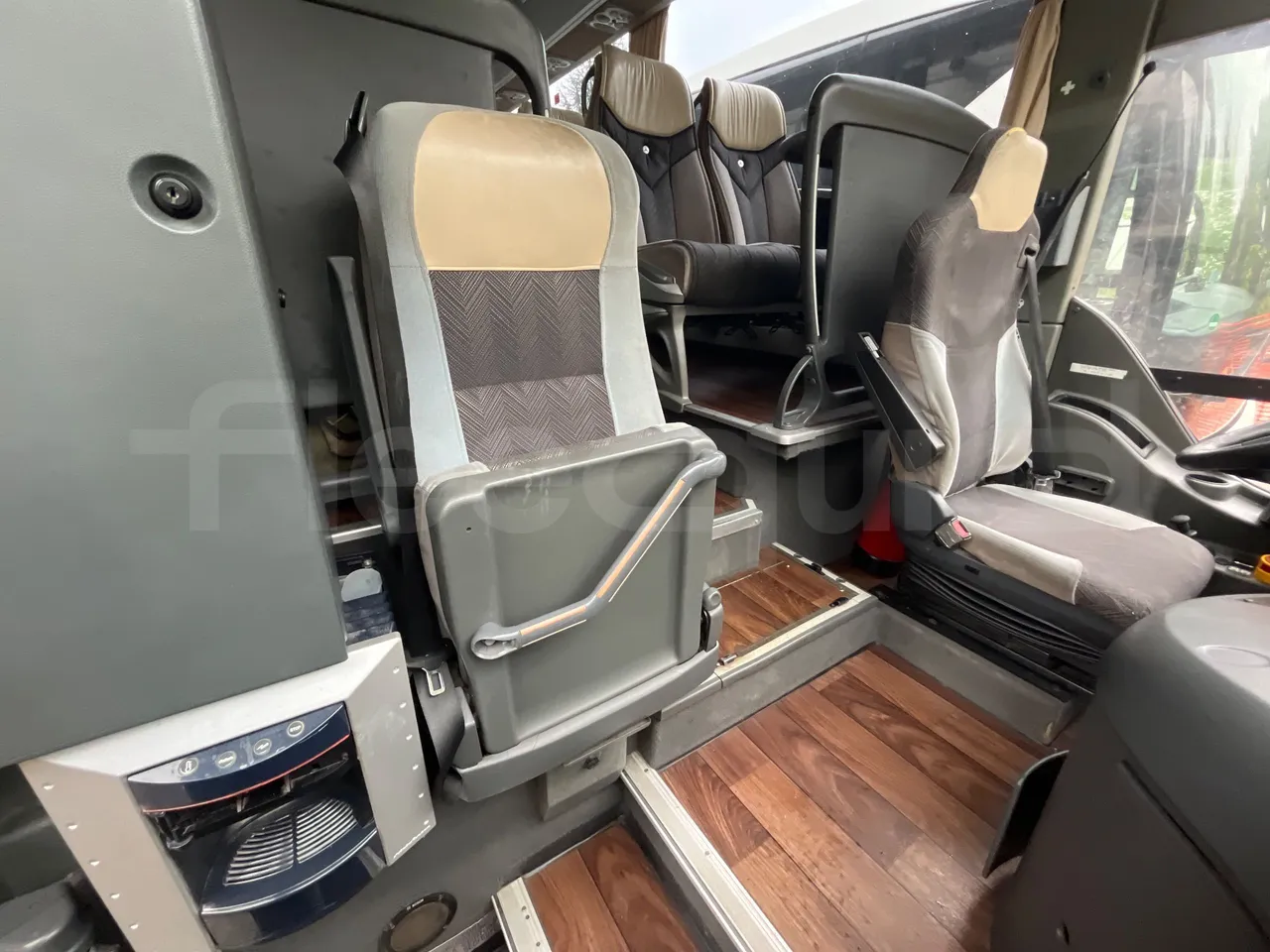 Mercedes-Benz Tourismo 632 01 - EUR5 - 300kW - 12.140m - hostess seat photo