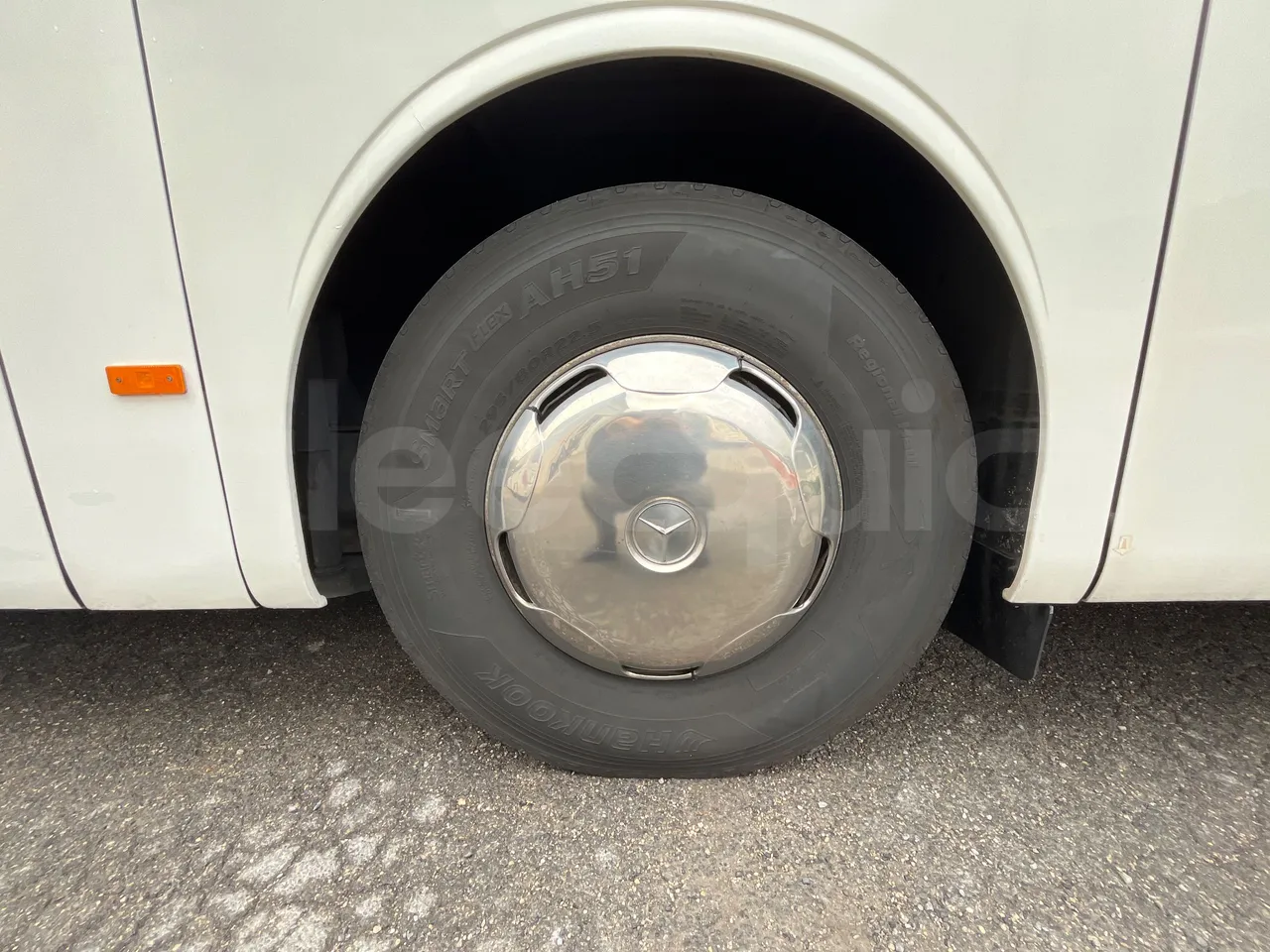 Mercedes-Benz Tourismo 632 01 - EUR5 - 300kW - 12.140m - rear left tire photo